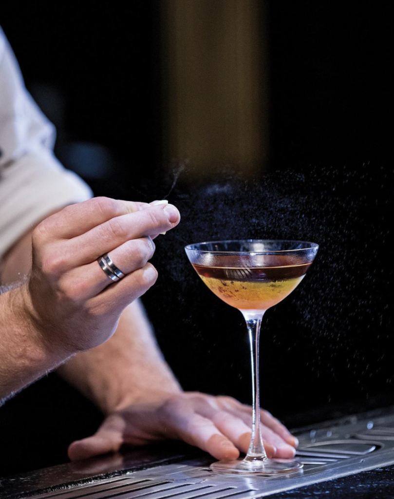 Adonis. Día Mundial del Coctel